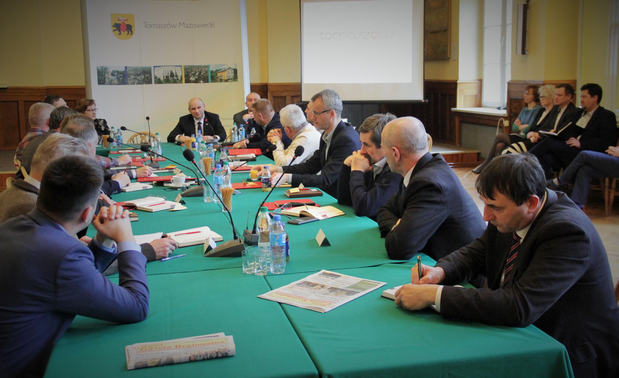 Zdjęcie z pierwszego posiedzenia Rady Gospodarczej