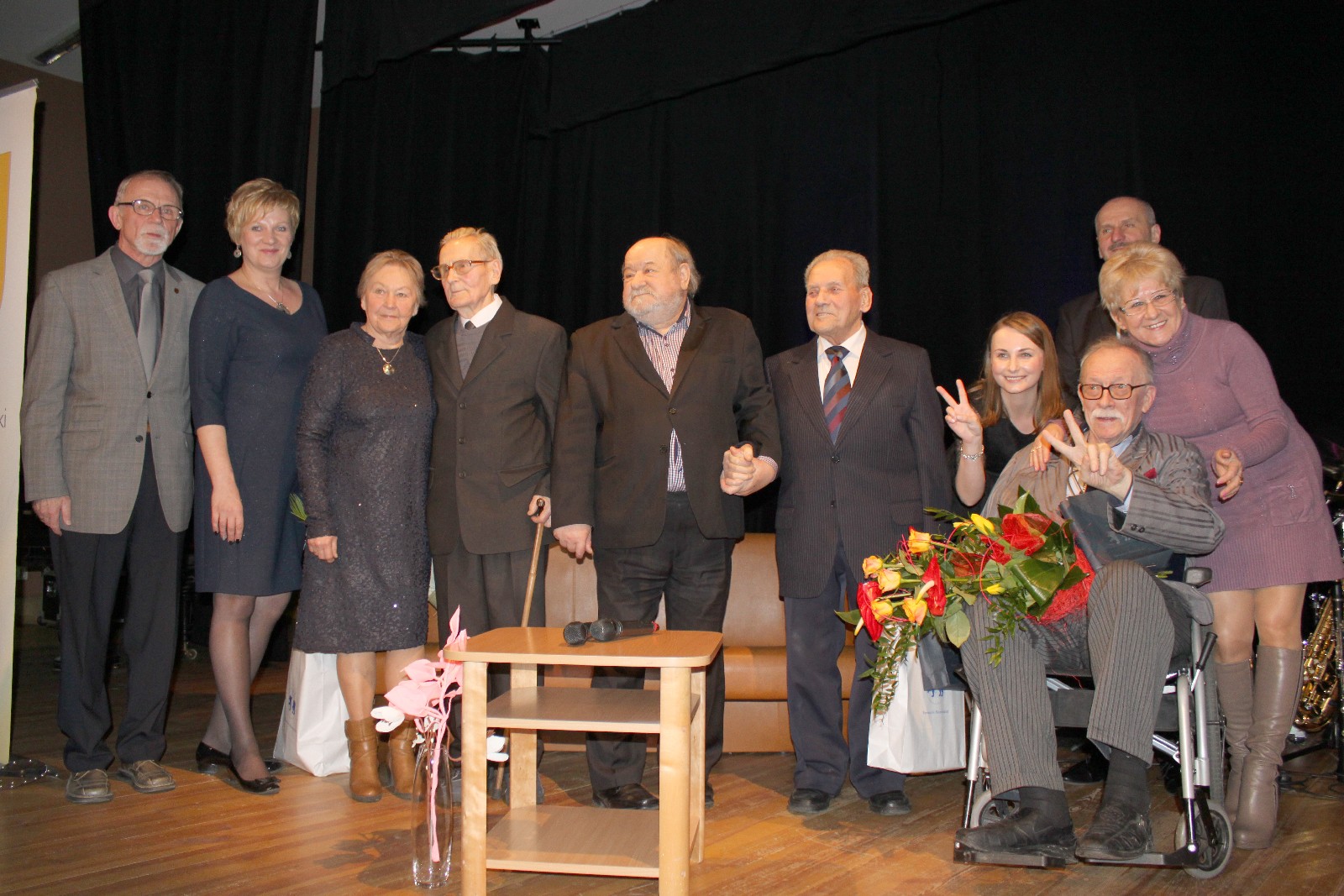 Na zdjęciu m.in. Marek Karewicz i goście uroczystości