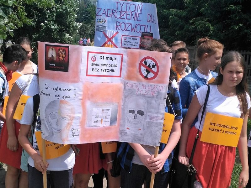 „Tytoń – zagrożenie dla rozwoju” – akcja profilaktyczna tomaszowskich uczniów