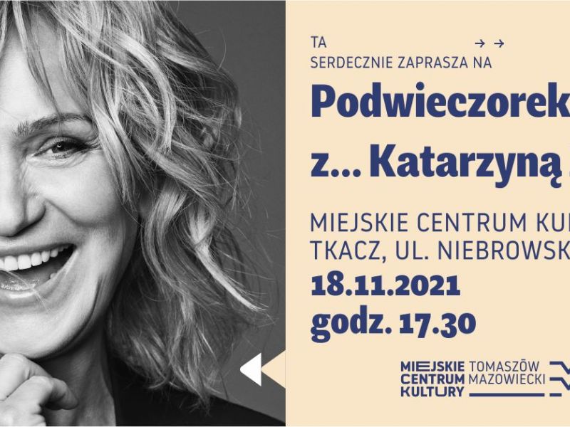 Na zdjęciu baner spotkania z aktorką Kartarzyną Żak. Na banerze foto aktorki, twarz w zbliżeniu, uśmiech n atwarzy