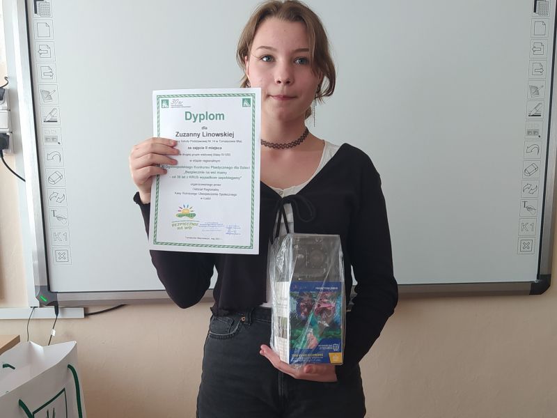 Uczennica ze SP nr 14 z dyplomem konkursu plastycznego KRUS