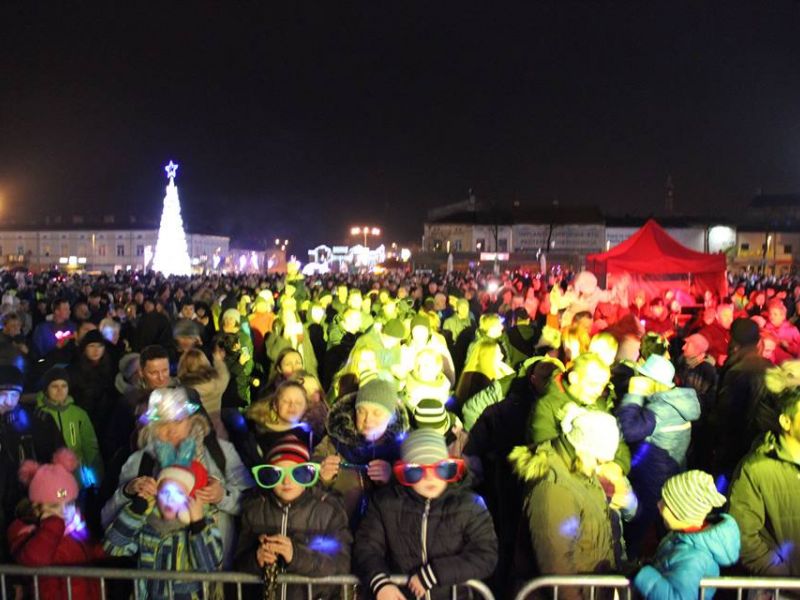 Na placu Kościuszki bawiło się kilka tysięcy tomaszowian