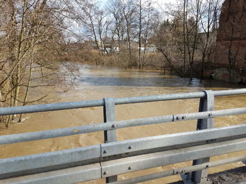 Monitorujemy stany rzek w Tomaszowie – na razie nie ma zagrożenia