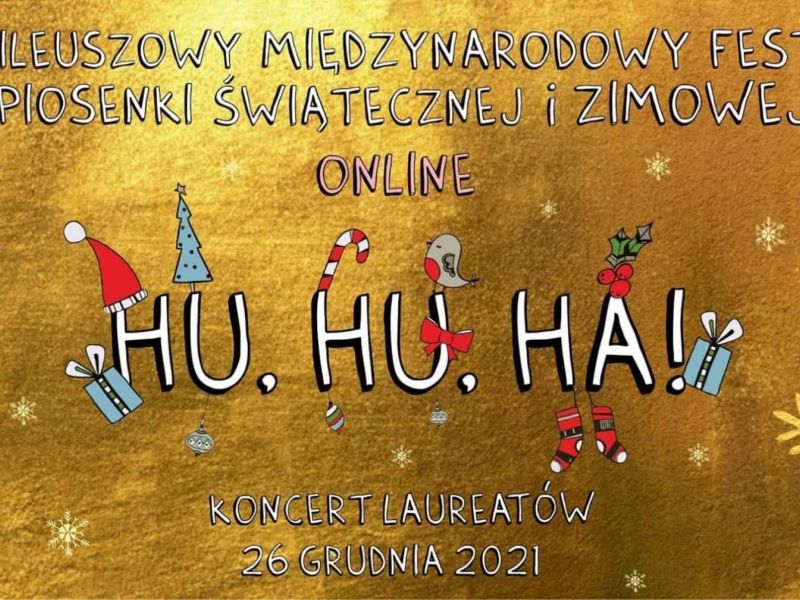 Na zdjęciu baner Międzynarodowego Festiwalu Piosenki Świątecznej i Zimowej. Na banerze ozdoby choinkowe
