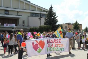 Marsz dla Życia i Rodziny przeszedł ulicami Tomaszowa Mazowieckiego [ZDJĘCIA]