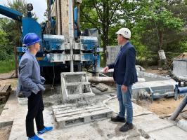 Trwają prace przy odwiercie dla nowego ujęcia wody w Tomaszowie 